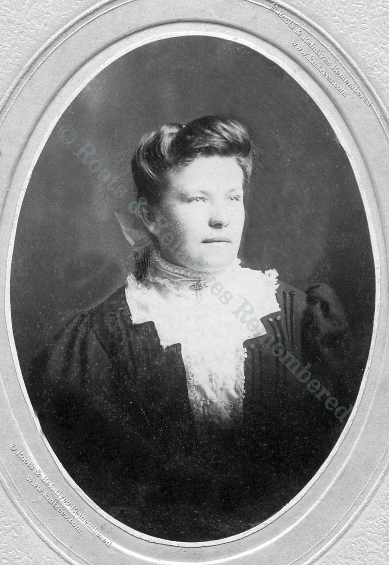 Bertha Hillesheim,portrait Bertha Hillesheim,portrait